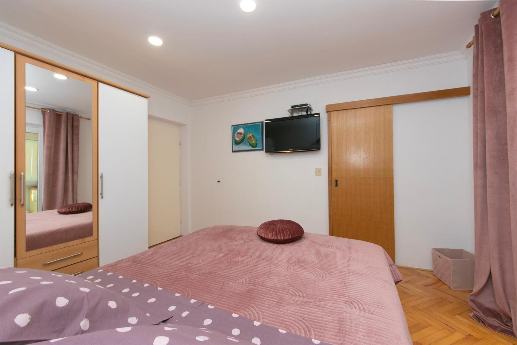 Apartment 2 *