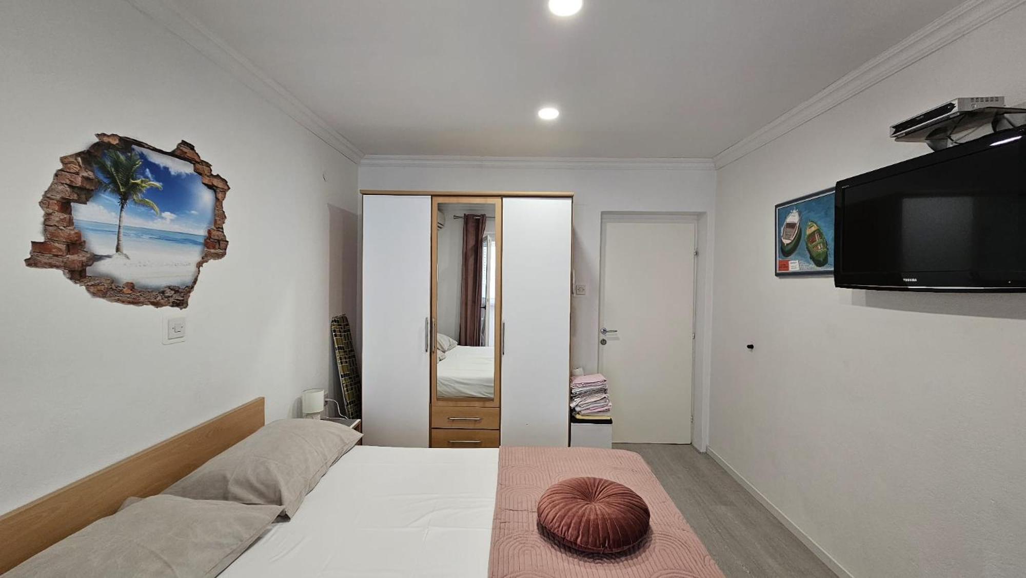 Apartment 2 *